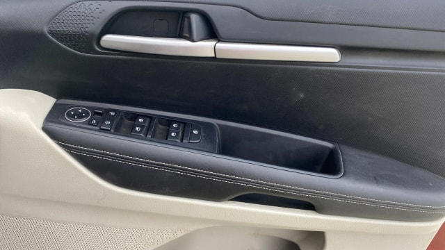View Kia Sonet Image 34 Used Kia Sonet Image 34