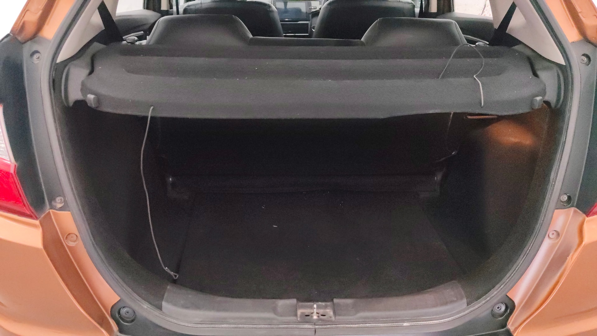 View 2018 Honda WR-V S MT Diesel Edge Edition Image 7 Used 2018 Honda WR-V S MT Diesel Edge Edition Image 7
