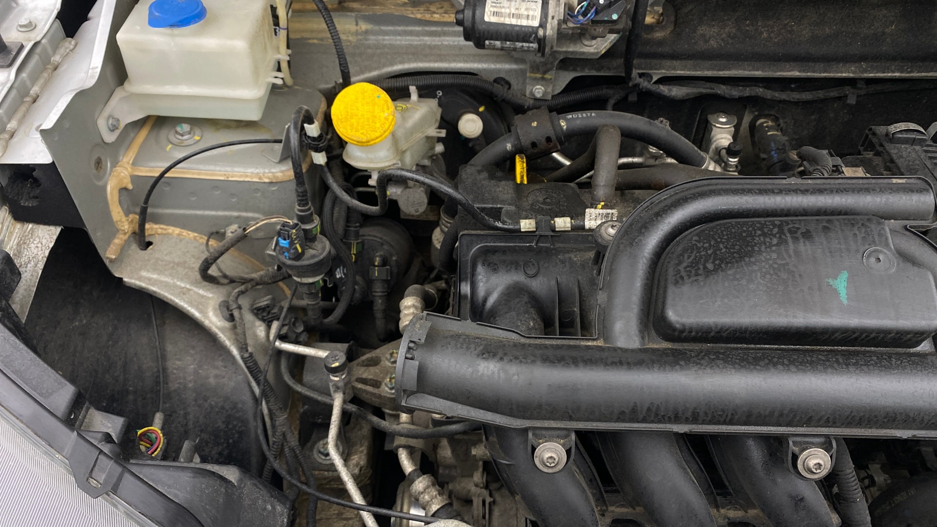 View 2023 Renault Kwid RXL 1.0 BS IV Image 3 Used 2023 Renault Kwid RXL 1.0 BS IV Image 3