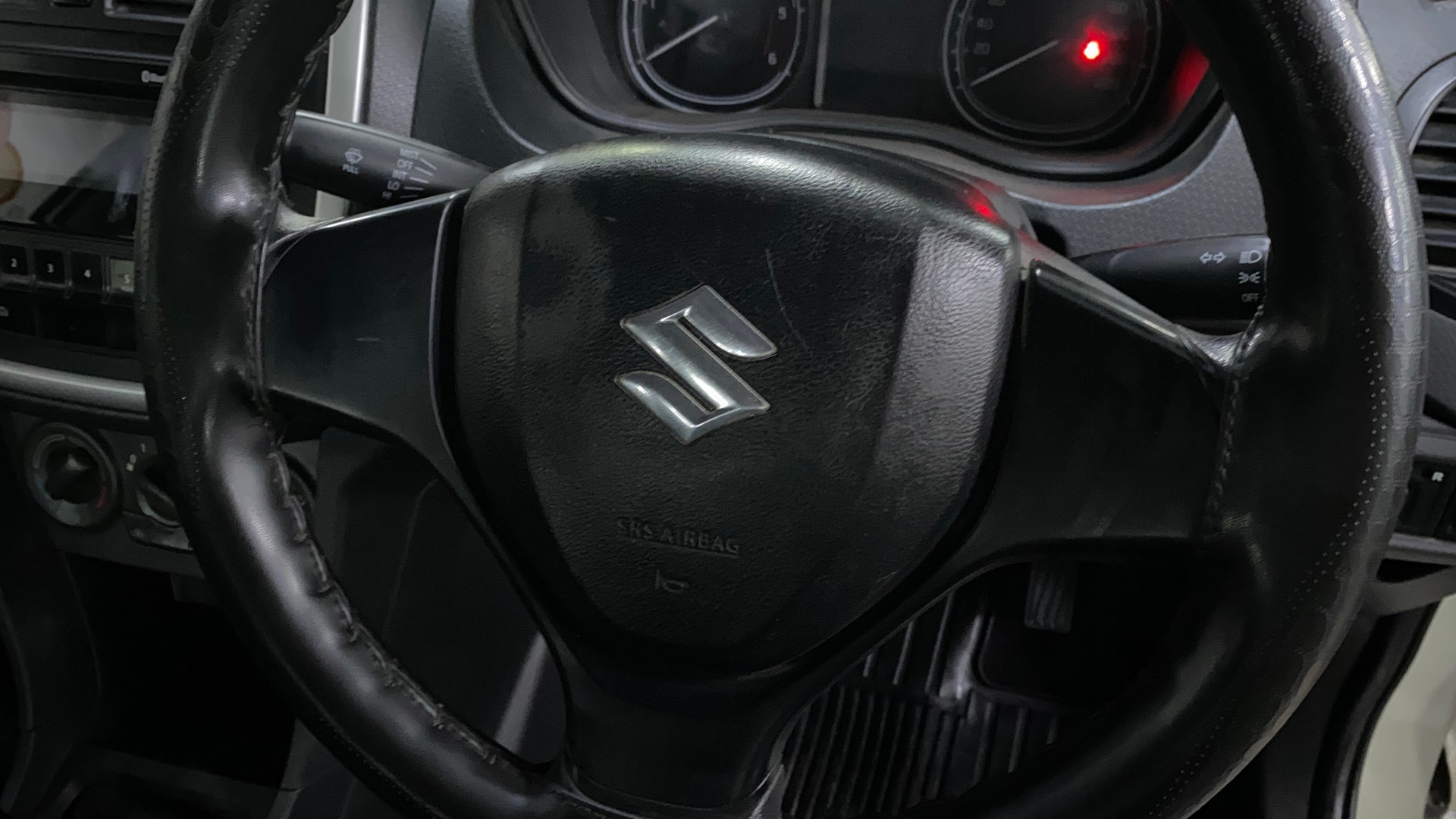 View 2017 Maruti Suzuki 1000 Base Variant Image 3 Used 2017 Maruti Suzuki 1000 Base Variant Image 3