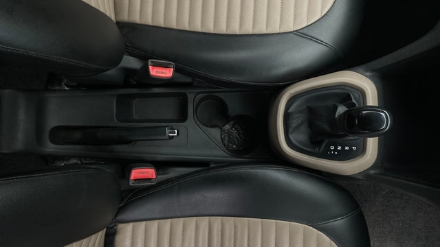 View Hyundai Grand i10 Image 38 Used Hyundai Grand i10 Image 38