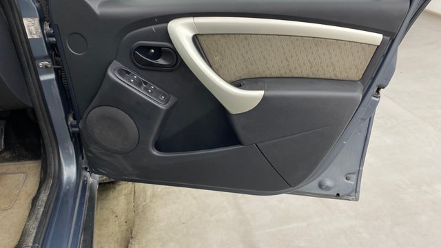 View Renault Duster Image 32 Used Renault Duster Image 32