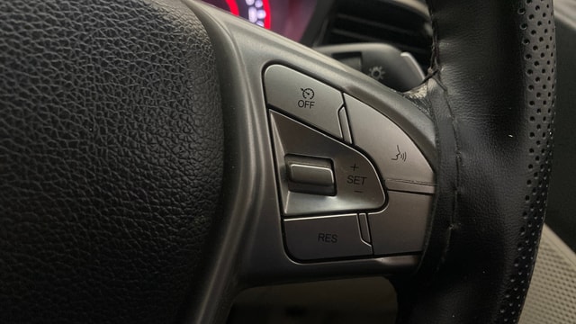 View Mahindra XUV300 Image 3 Used Mahindra XUV300 Image 3
