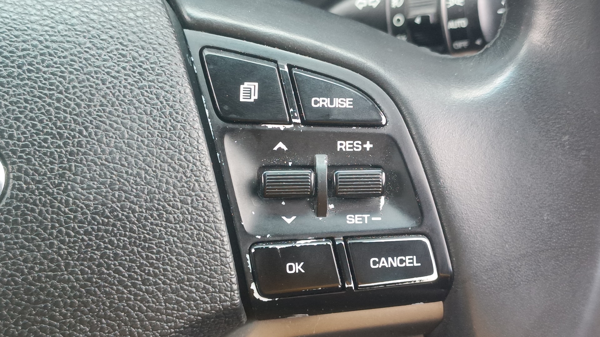 View 2018 Hyundai Tucson R 2.0 6-Speed Automatic GL BS IV Image 3 Used 2018 Hyundai Tucson R 2.0 6-Speed Automatic GL BS IV Image 3