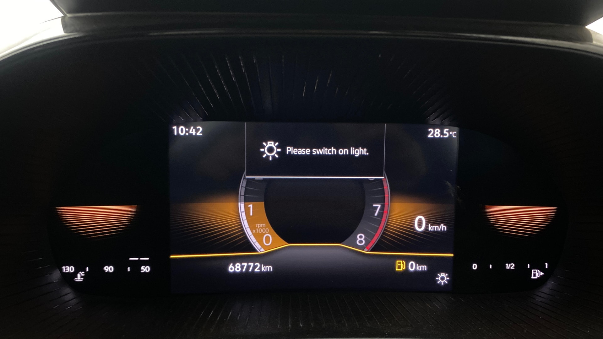 View 2022 Skoda Slavia Style 1.5 TSI MT Image 36 Used 2022 Skoda Slavia Style 1.5 TSI MT Image 36