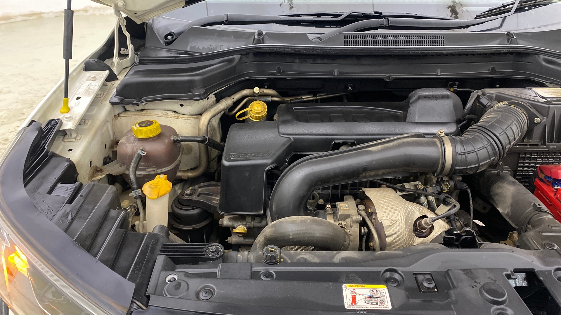 View 2020 Mahindra XUV300 W4 Petrol BS IV Image 26 Used 2020 Mahindra XUV300 W4 Petrol BS IV Image 26
