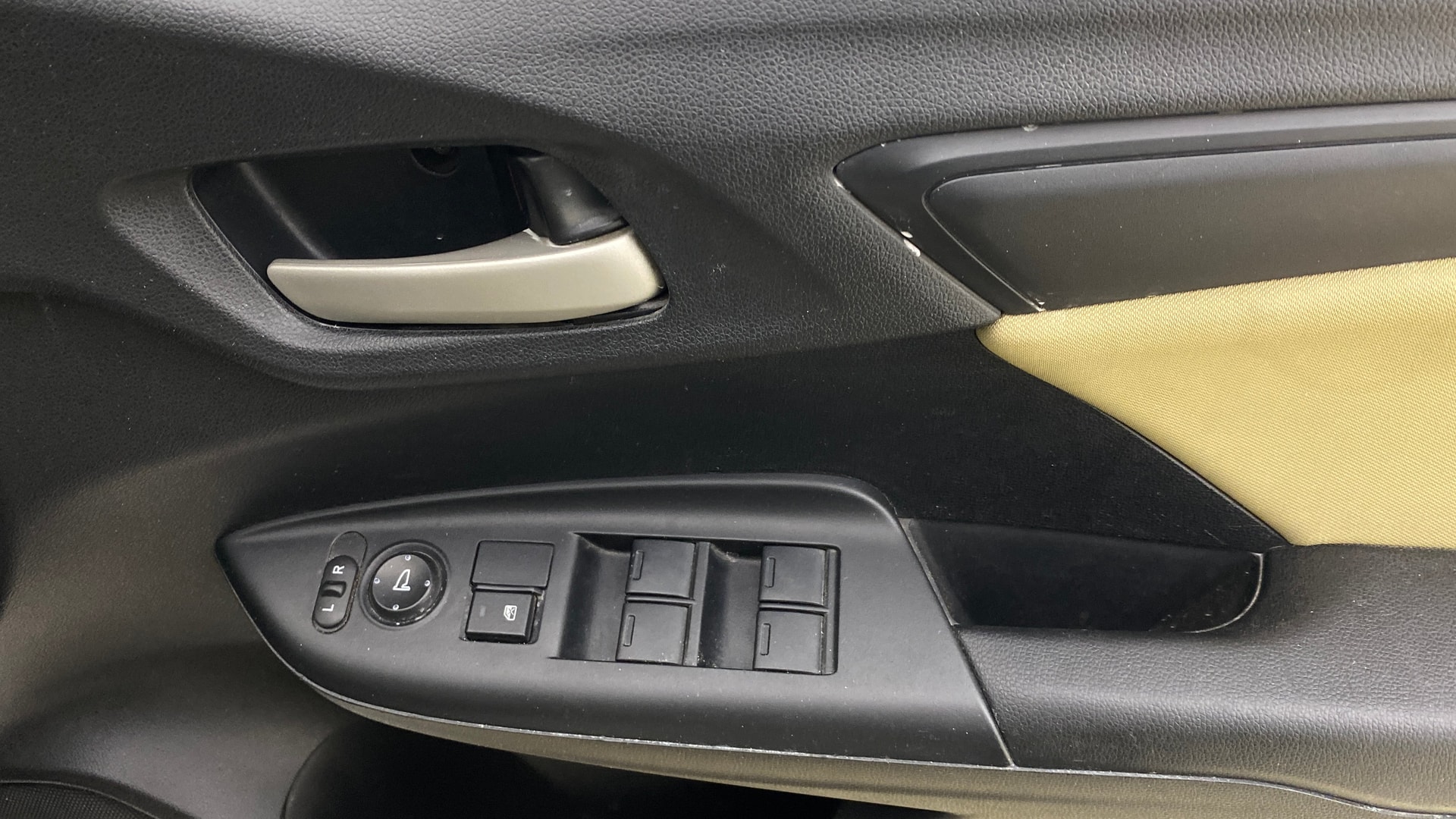 View 2017 Honda Jazz E MT Diesel Image 32 Used 2017 Honda Jazz E MT Diesel Image 32