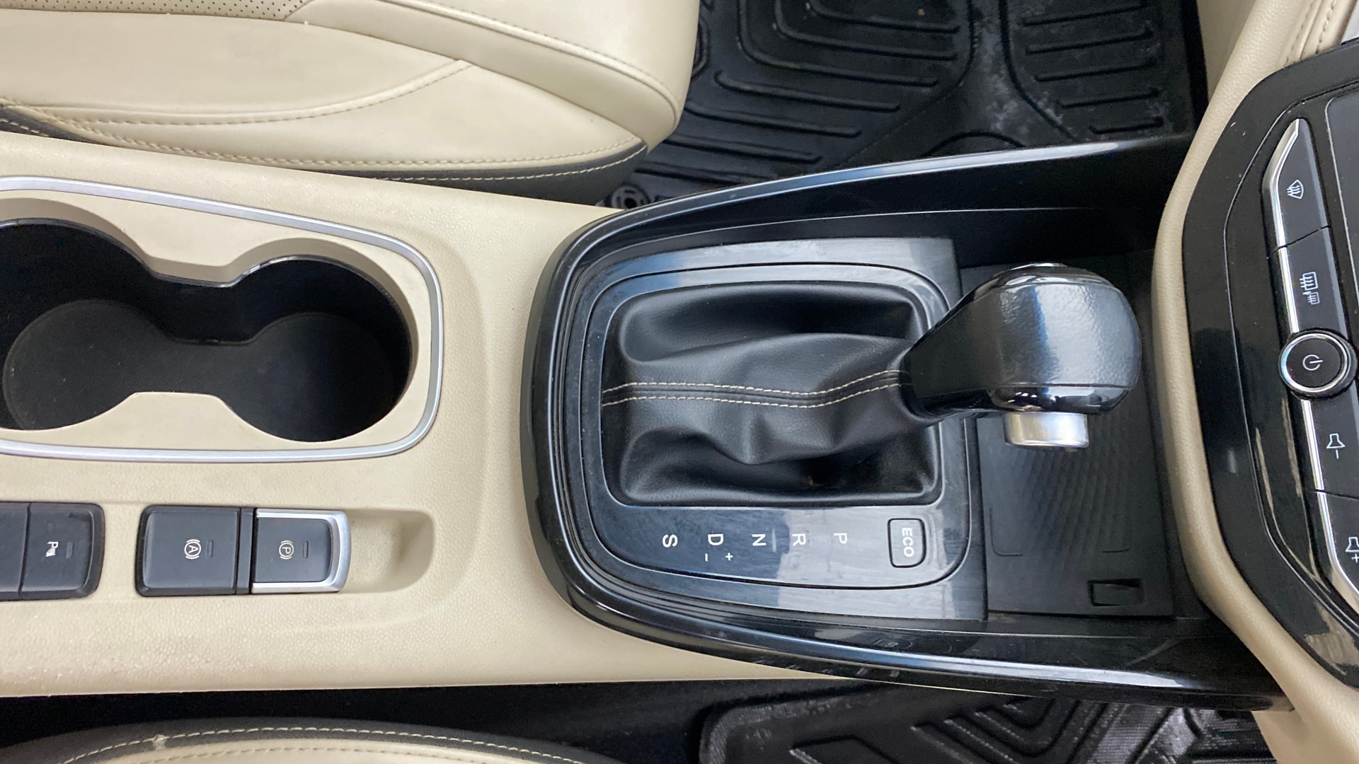 View 2021 MG Hector Sharp CVT Petrol Image 43 Used 2021 MG Hector Sharp CVT Petrol Image 43