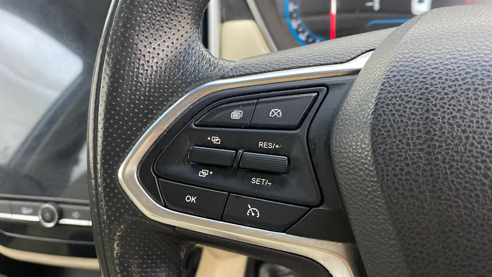 View 2021 MG Hector Sharp CVT Petrol Image 3 Used 2021 MG Hector Sharp CVT Petrol Image 3