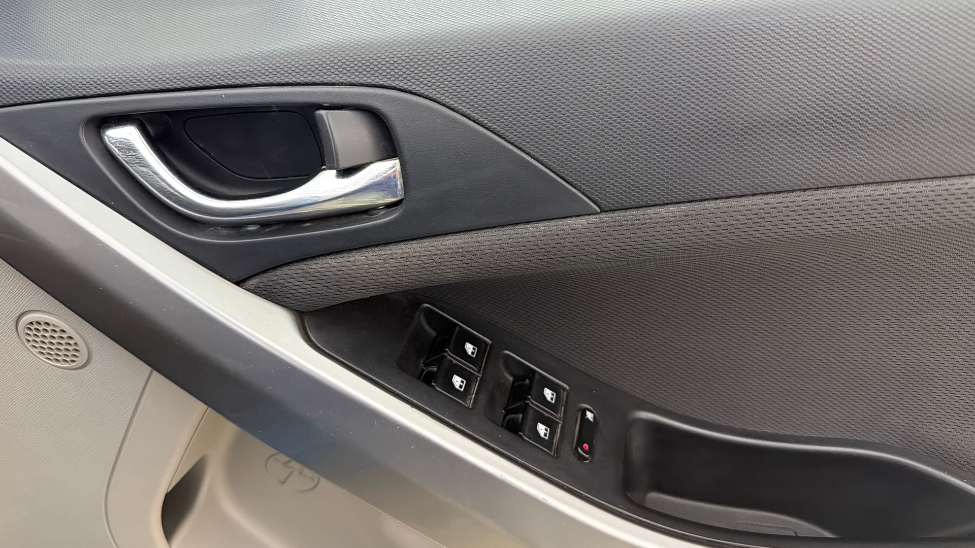 Used 2017 Tata Nexon Used 2017 Tata Nexon