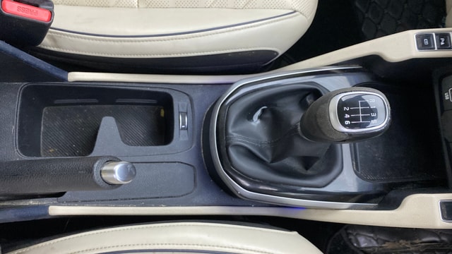 View Kia Carens Image 43 Used Kia Carens Image 43