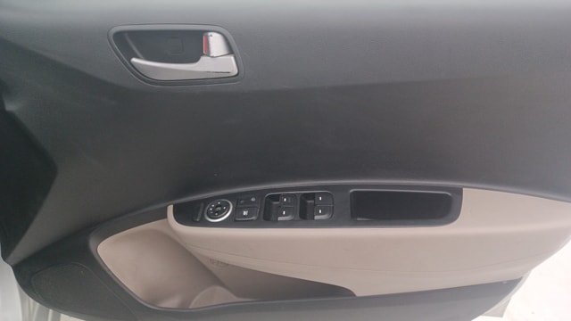 View Hyundai Xcent Image 32 Used Hyundai Xcent Image 32