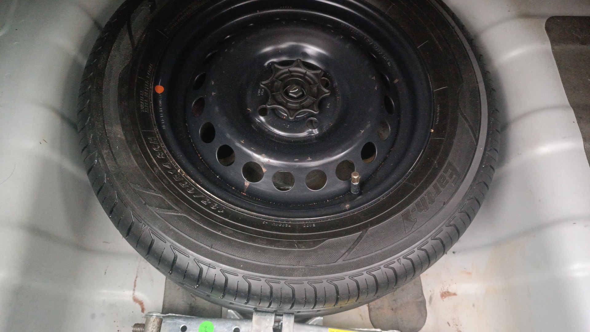 View 2014 Hyundai Xcent S Diesel Image 24 Used 2014 Hyundai Xcent S Diesel Image 24