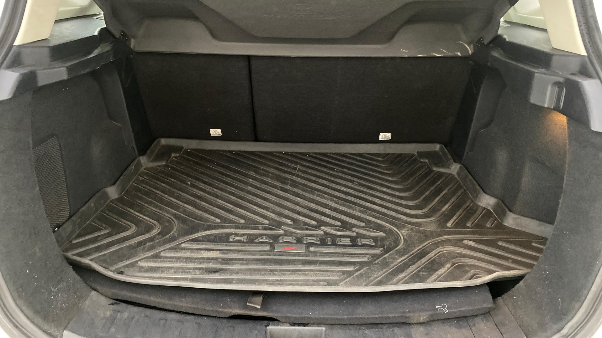 View 2021 Tata Harrier XE Image 10 Used 2021 Tata Harrier XE Image 10