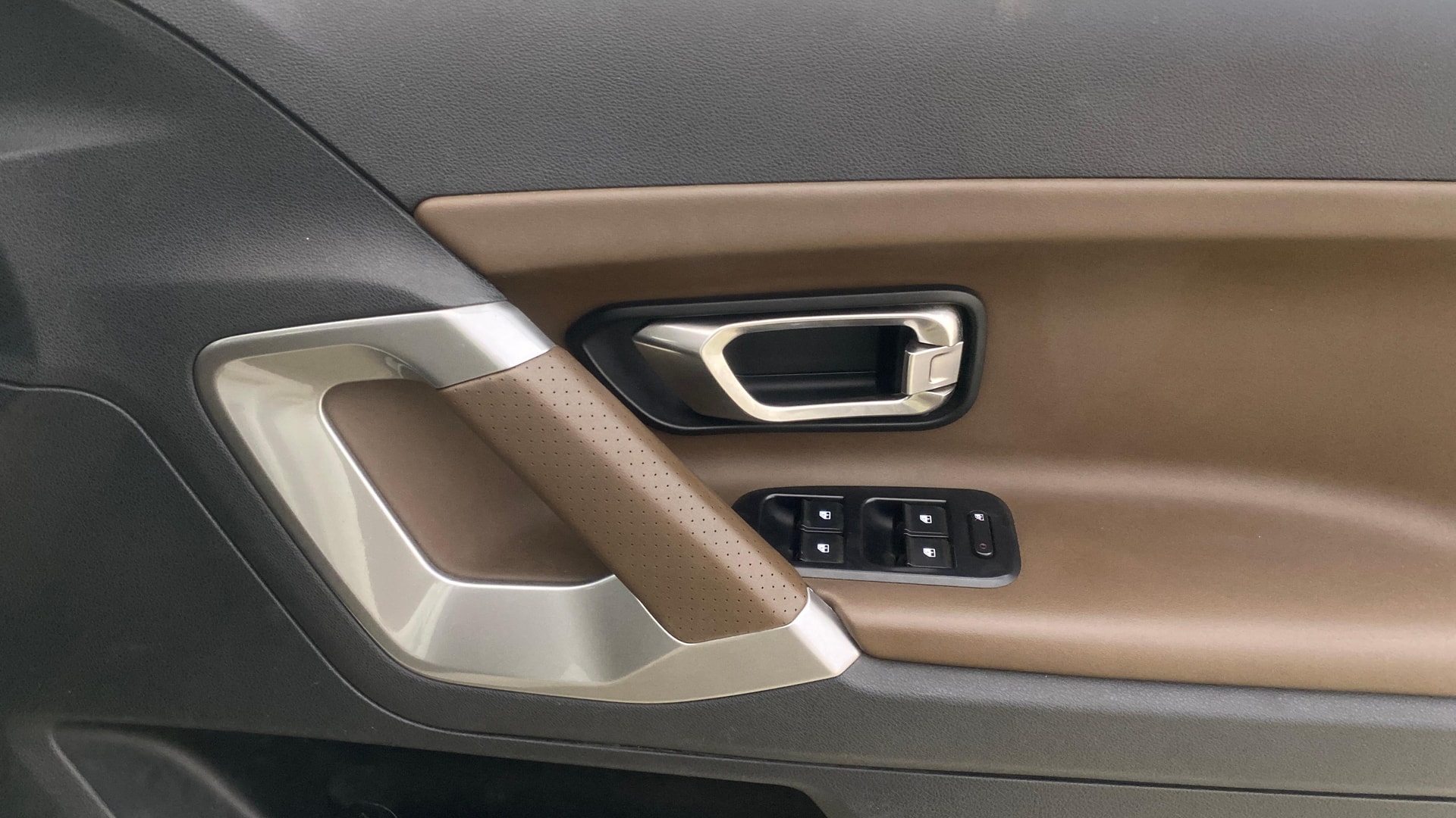 View 2021 Tata Harrier XE Image 34 Used 2021 Tata Harrier XE Image 34