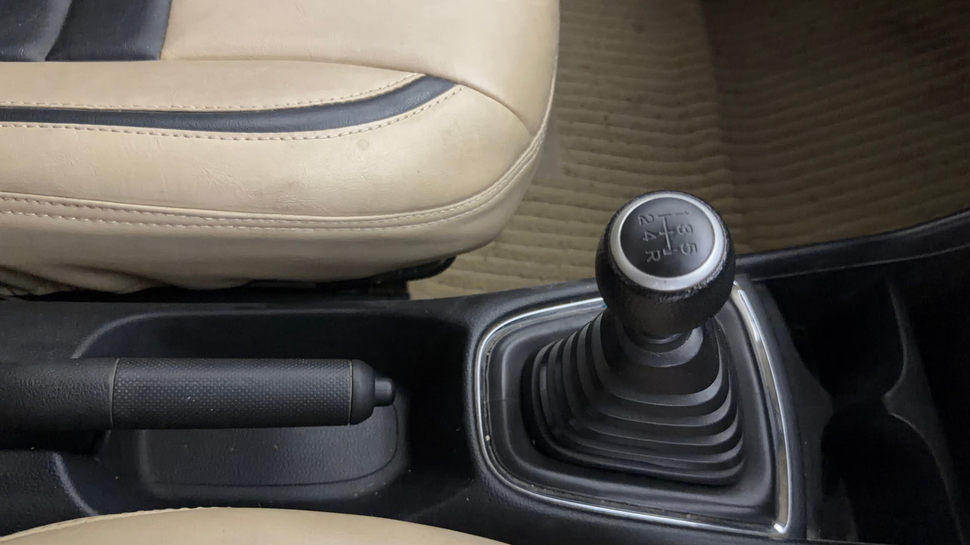 View 2021 Honda Amaze E MT Petrol BS IV Image 38 Used 2021 Honda Amaze E MT Petrol BS IV Image 38