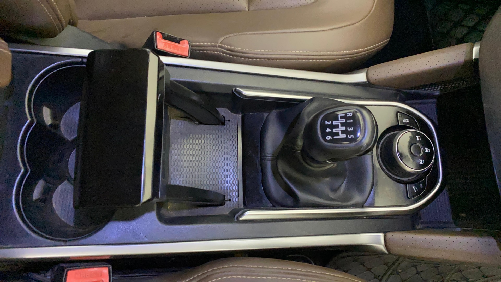 View 2019 Tata Harrier XE Image 42 Used 2019 Tata Harrier XE Image 42