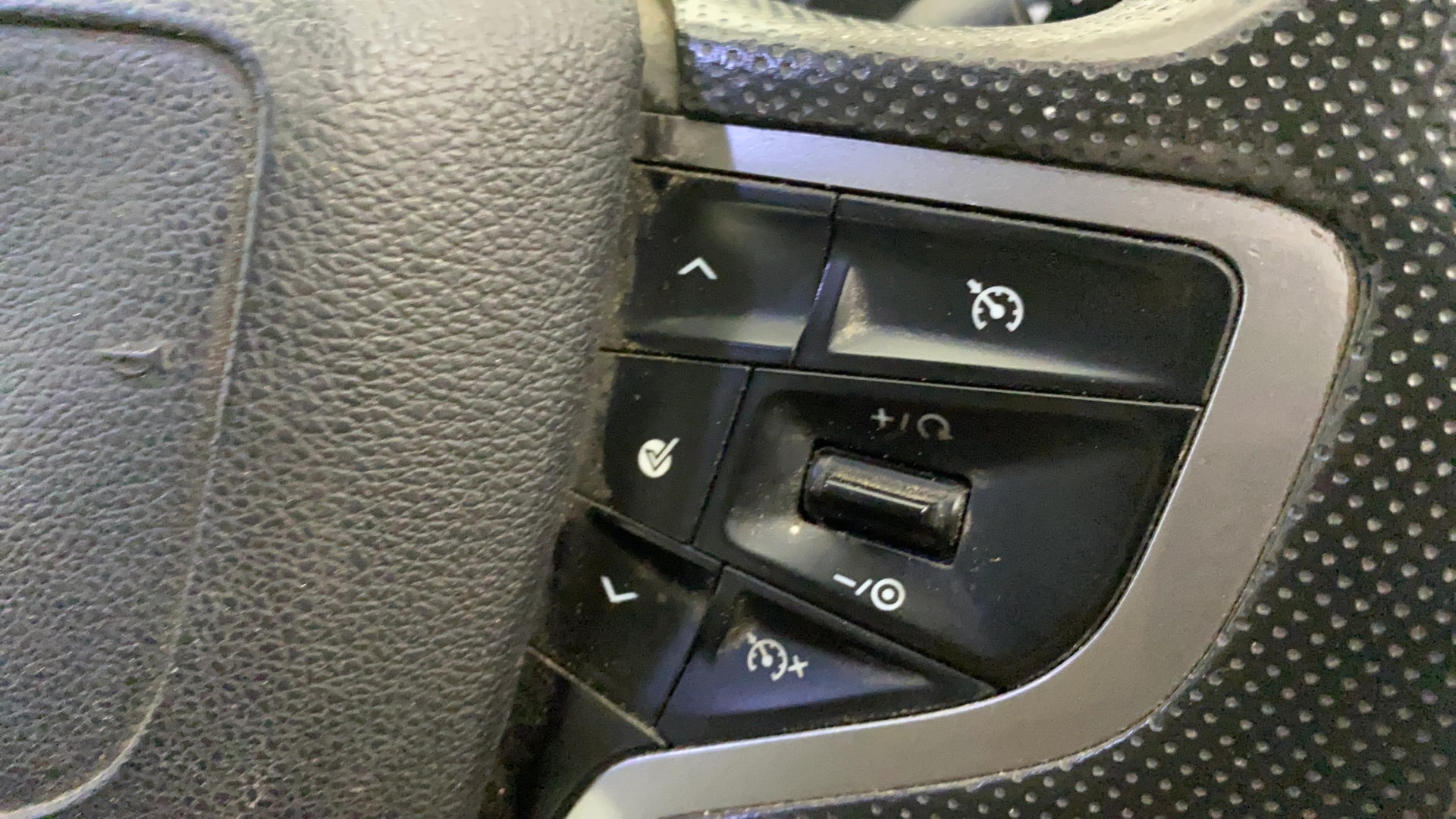 View 2019 Tata Harrier XE Image 3 Used 2019 Tata Harrier XE Image 3