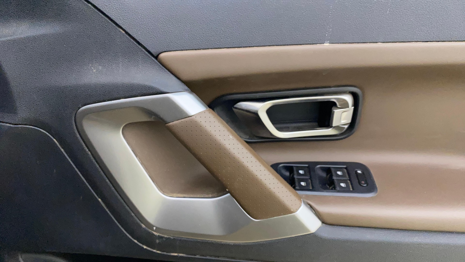 View 2019 Tata Harrier XE Image 39 Used 2019 Tata Harrier XE Image 39
