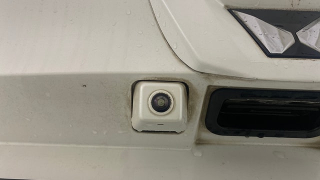 View Mahindra XUV700 Image 17 Used Mahindra XUV700 Image 17