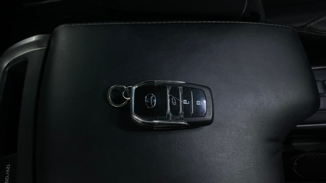 View Toyota Fortuner Image 20 Used Toyota Fortuner Image 20