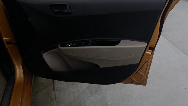View Hyundai Grand i10 Image 32 Used Hyundai Grand i10 Image 32