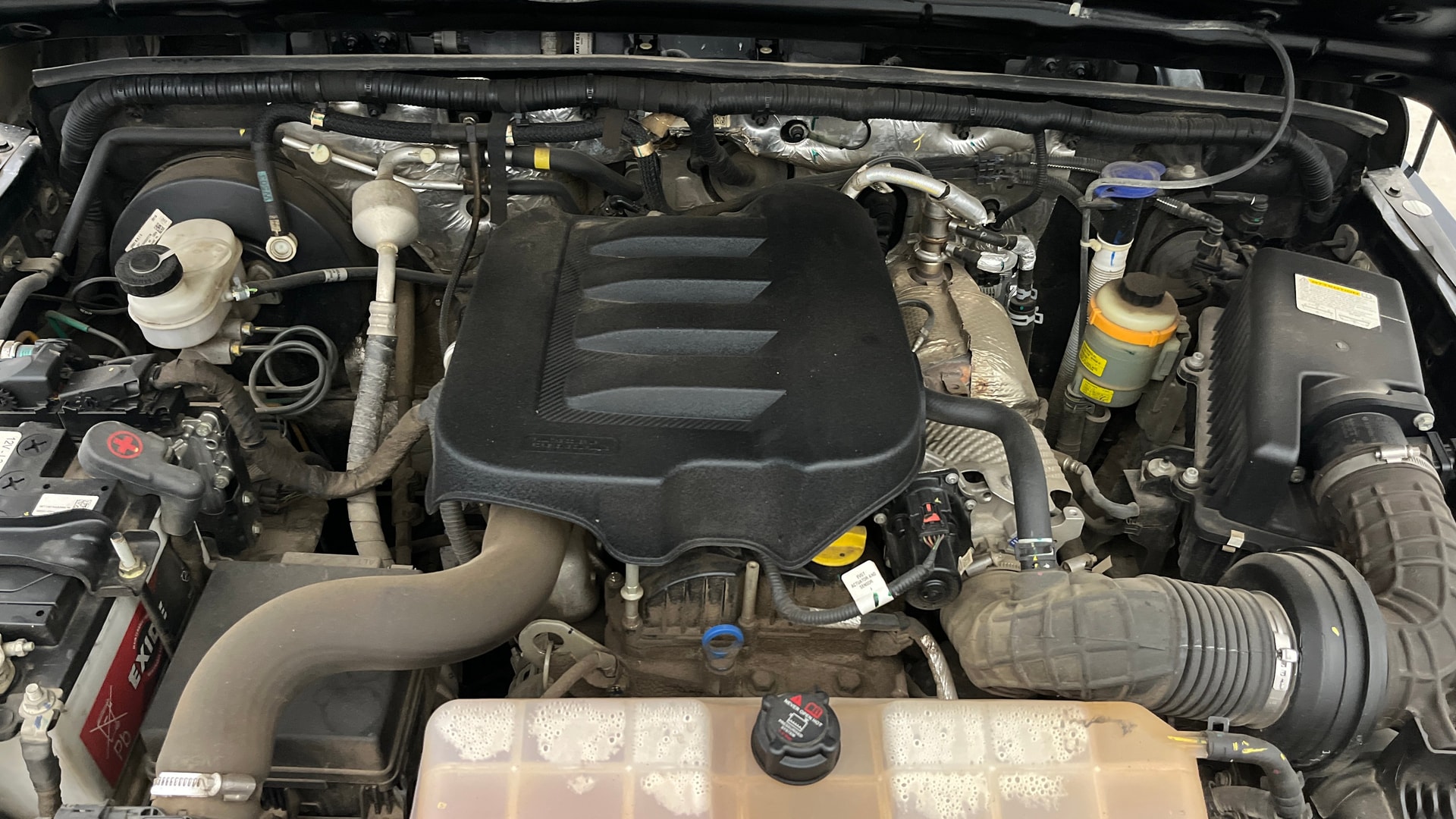 View 2024 Mahindra Thar AX Standard Manual Soft Top 6 Seater Image 43 Used 2024 Mahindra Thar AX Standard Manual Soft Top 6 Seater Image 43