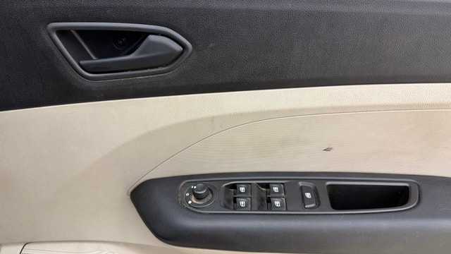 View Renault Triber Image 33 Used Renault Triber Image 33