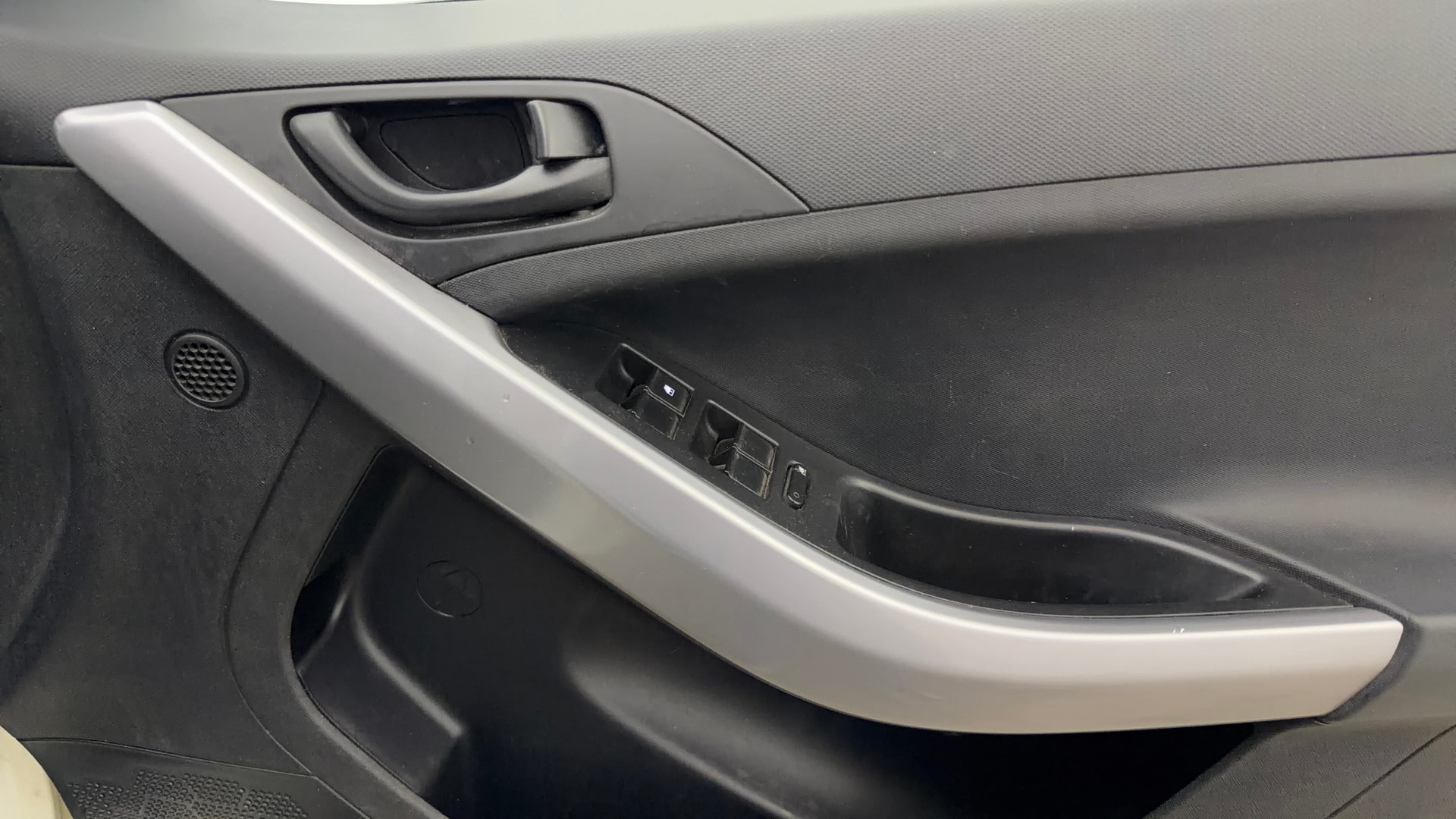 View 2021 Tata Nexon Revotron XE Image 33 Used 2021 Tata Nexon Revotron XE Image 33