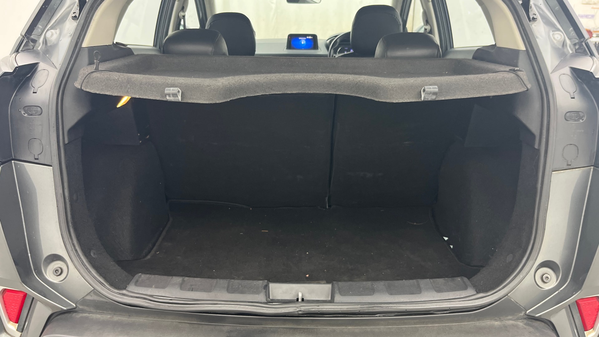 View 2021 Tata Nexon Revotron XE Image 7 Used 2021 Tata Nexon Revotron XE Image 7