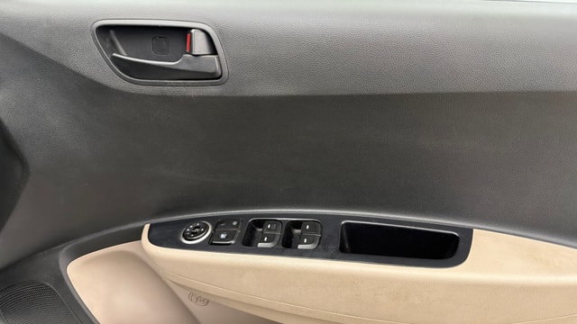 View Hyundai Grand i10 Image 32 Used Hyundai Grand i10 Image 32