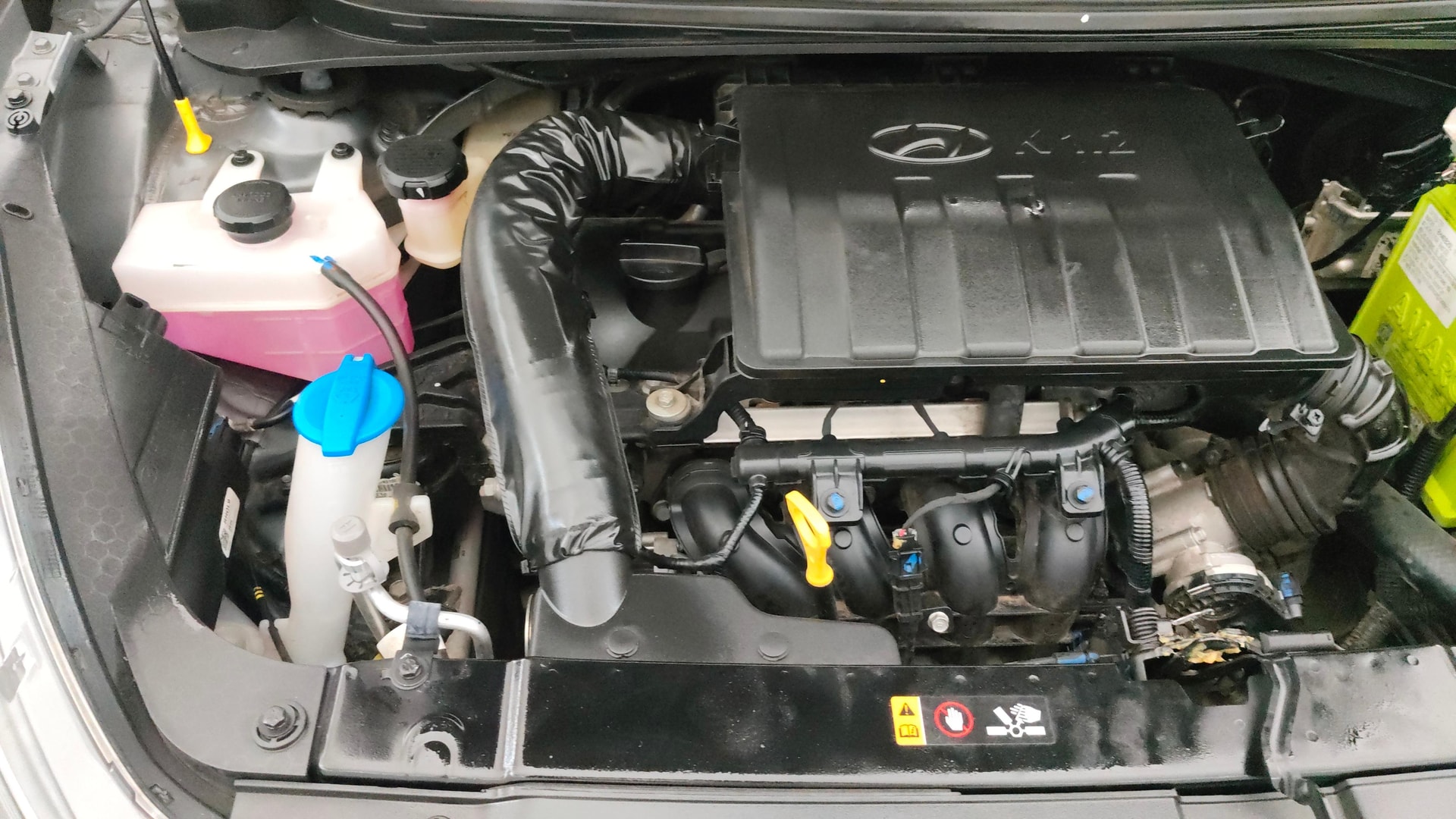 View 2024 Hyundai Grand i10 Nios Sportz Petrol AMT Image 4 Used 2024 Hyundai Grand i10 Nios Sportz Petrol AMT Image 4