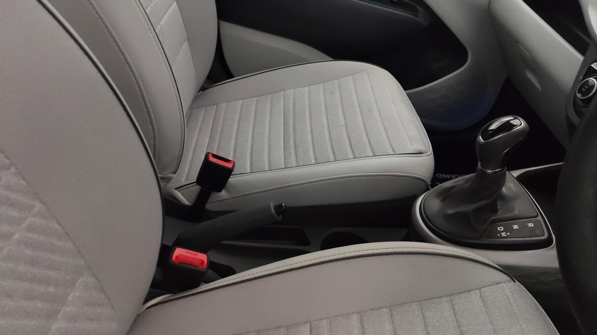 View 2024 Hyundai Grand i10 Nios Sportz Petrol AMT Image 39 Used 2024 Hyundai Grand i10 Nios Sportz Petrol AMT Image 39