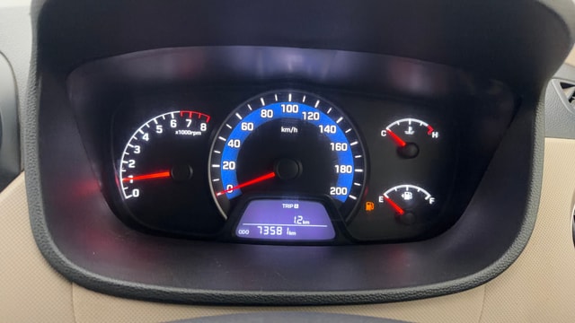 View Hyundai Xcent Image 33 Used Hyundai Xcent Image 33