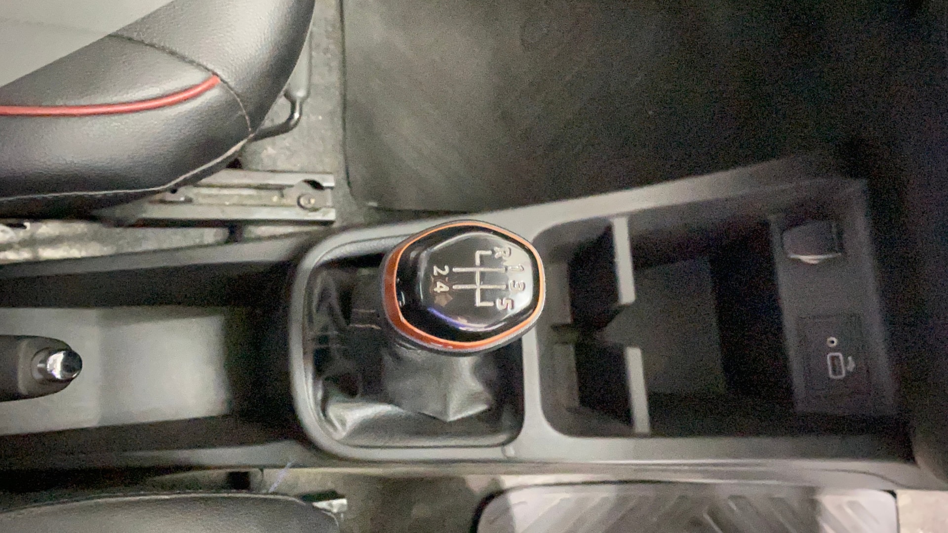 View 2021 Renault Kwid Climber (O) Image 38 Used 2021 Renault Kwid Climber (O) Image 38