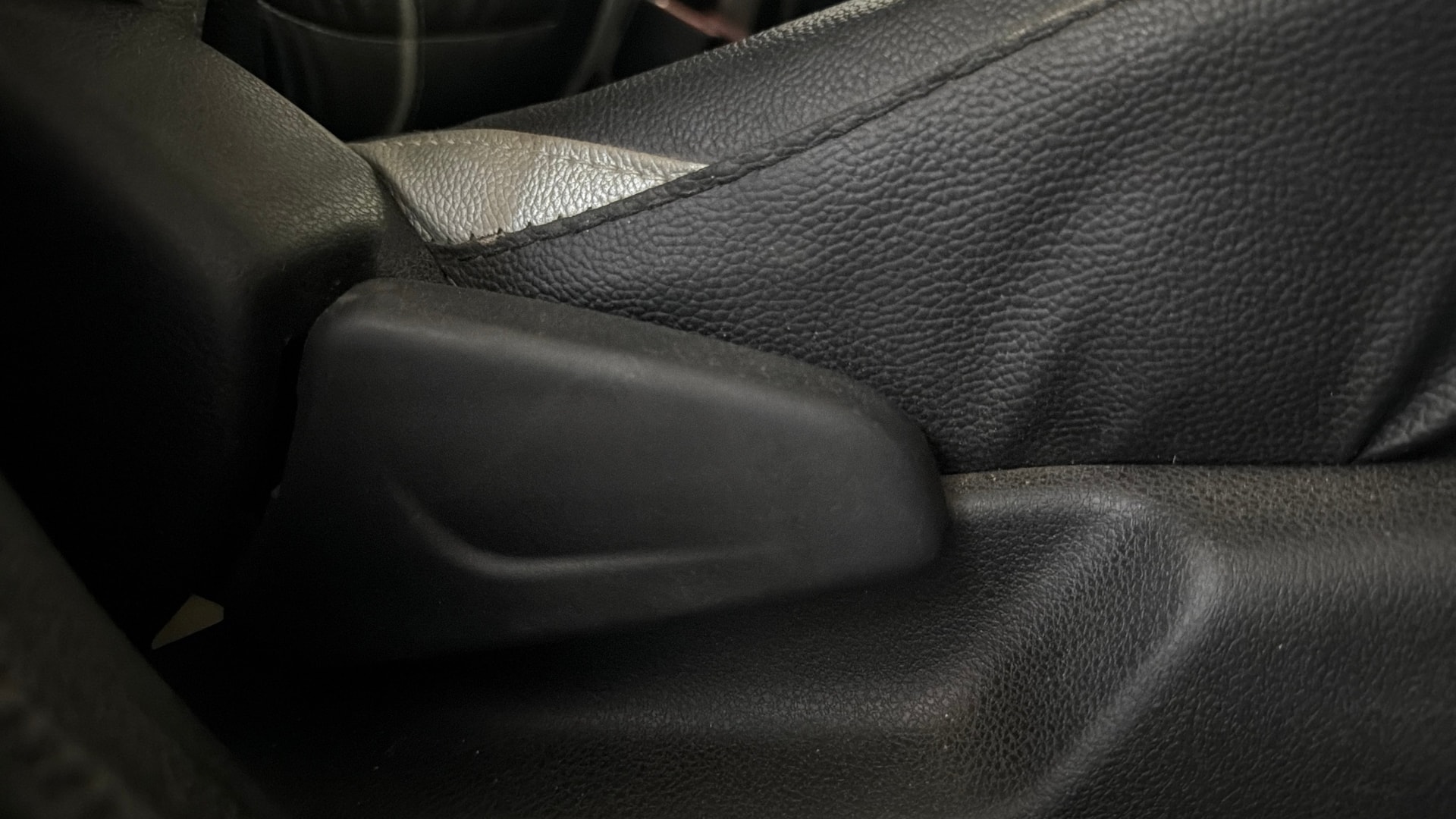 View 2019 Renault Kwid RXL Image 18 Used 2019 Renault Kwid RXL Image 18