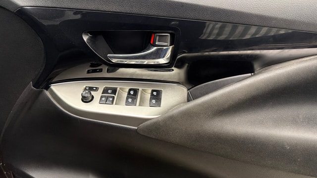 View Toyota Innova Crysta Image 34 Used Toyota Innova Crysta Image 34