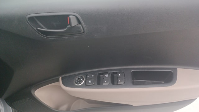 View Hyundai Grand i10 Image 33 Used Hyundai Grand i10 Image 33