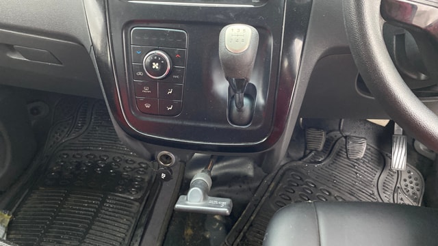 View Mahindra KUV100 Image 38 Used Mahindra KUV100 Image 38