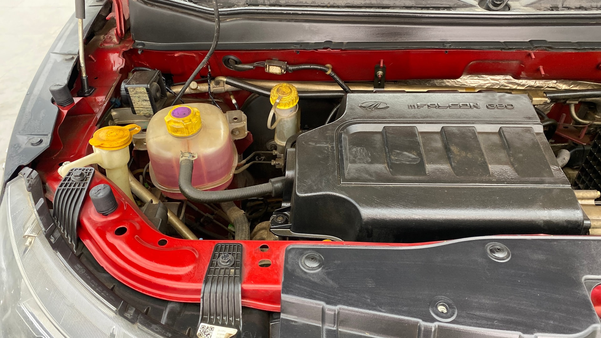 View 2018 Mahindra KUV100 K2 Petrol BS IV Image 3 Used 2018 Mahindra KUV100 K2 Petrol BS IV Image 3