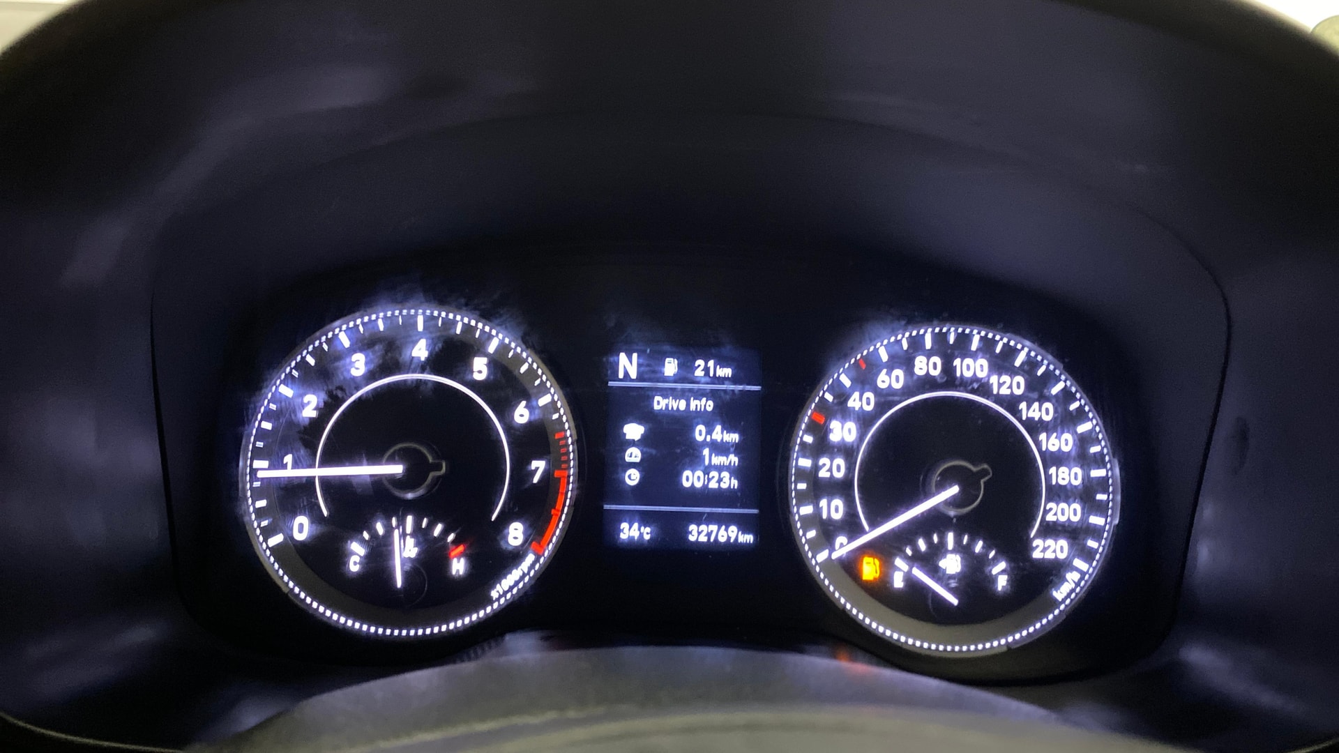 View 2022 Hyundai Venue SX (O) 1.0 iMT Petrol Image 36 Used 2022 Hyundai Venue SX (O) 1.0 iMT Petrol Image 36