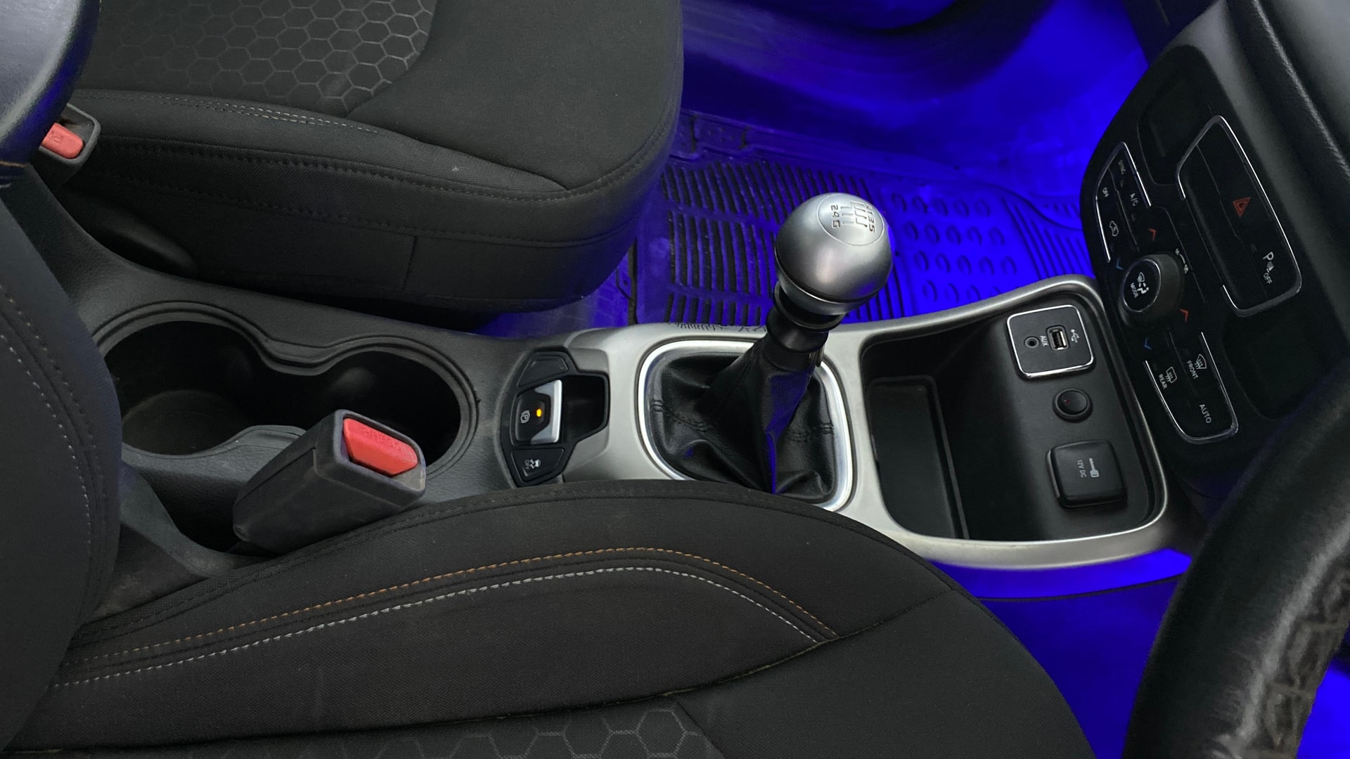 View 2019 Jeep Compass Sport Plus Petrol BS IV Image 37 Used 2019 Jeep Compass Sport Plus Petrol BS IV Image 37