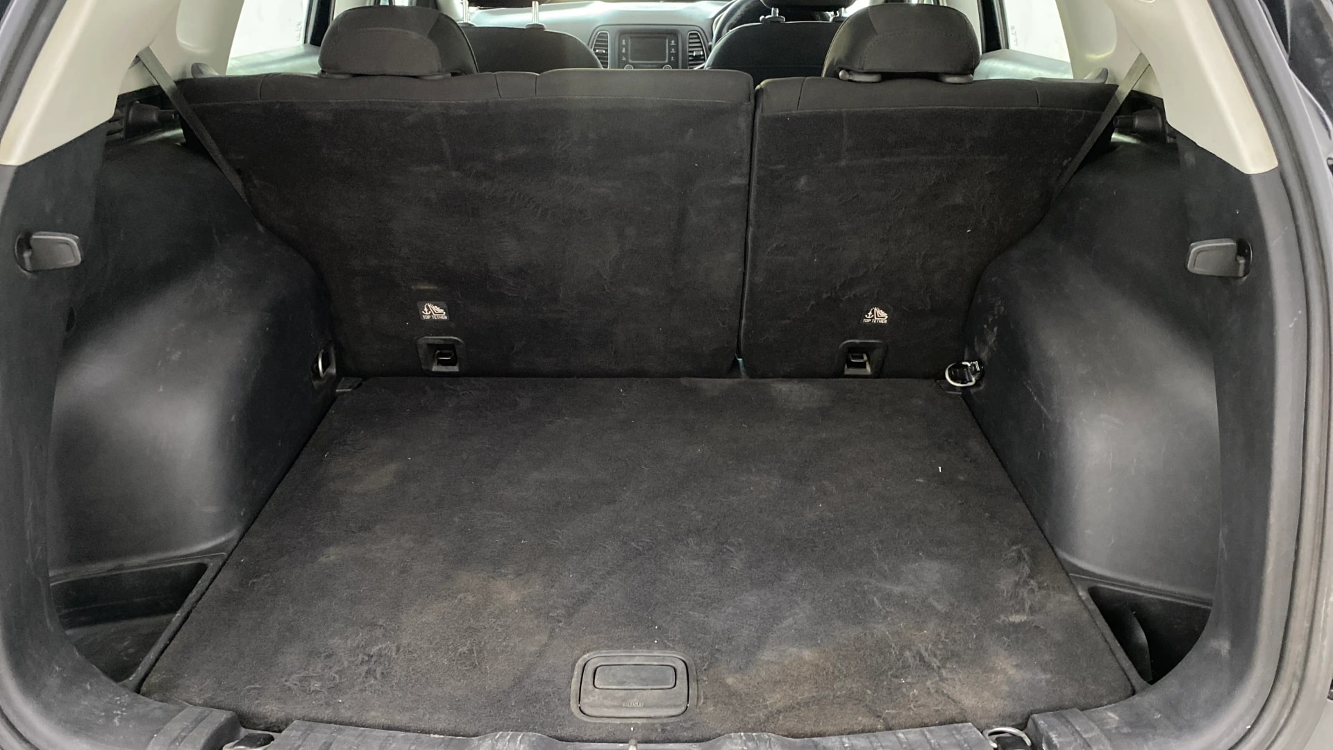 View 2019 Jeep Compass Sport Plus Petrol BS IV Image 10 Used 2019 Jeep Compass Sport Plus Petrol BS IV Image 10