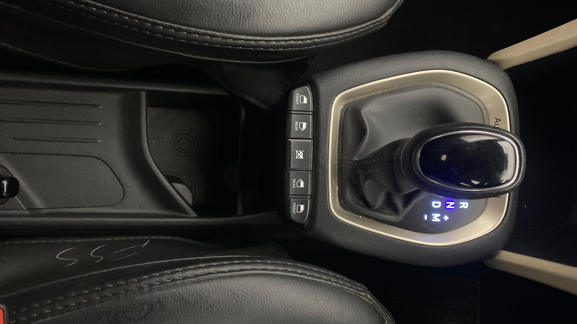 View 2019 Hyundai New Santro Magna AMT Image 38 Used 2019 Hyundai New Santro Magna AMT Image 38
