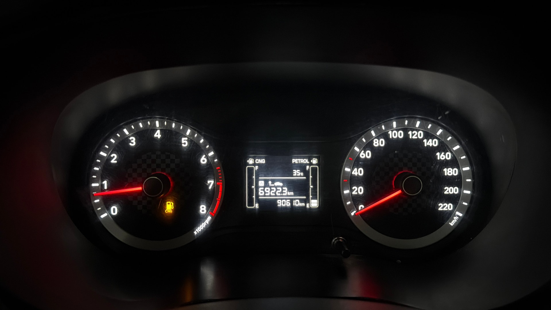 View 2021 Hyundai Grand i10 Nios Sportz CNG Image 34 Used 2021 Hyundai Grand i10 Nios Sportz CNG Image 34