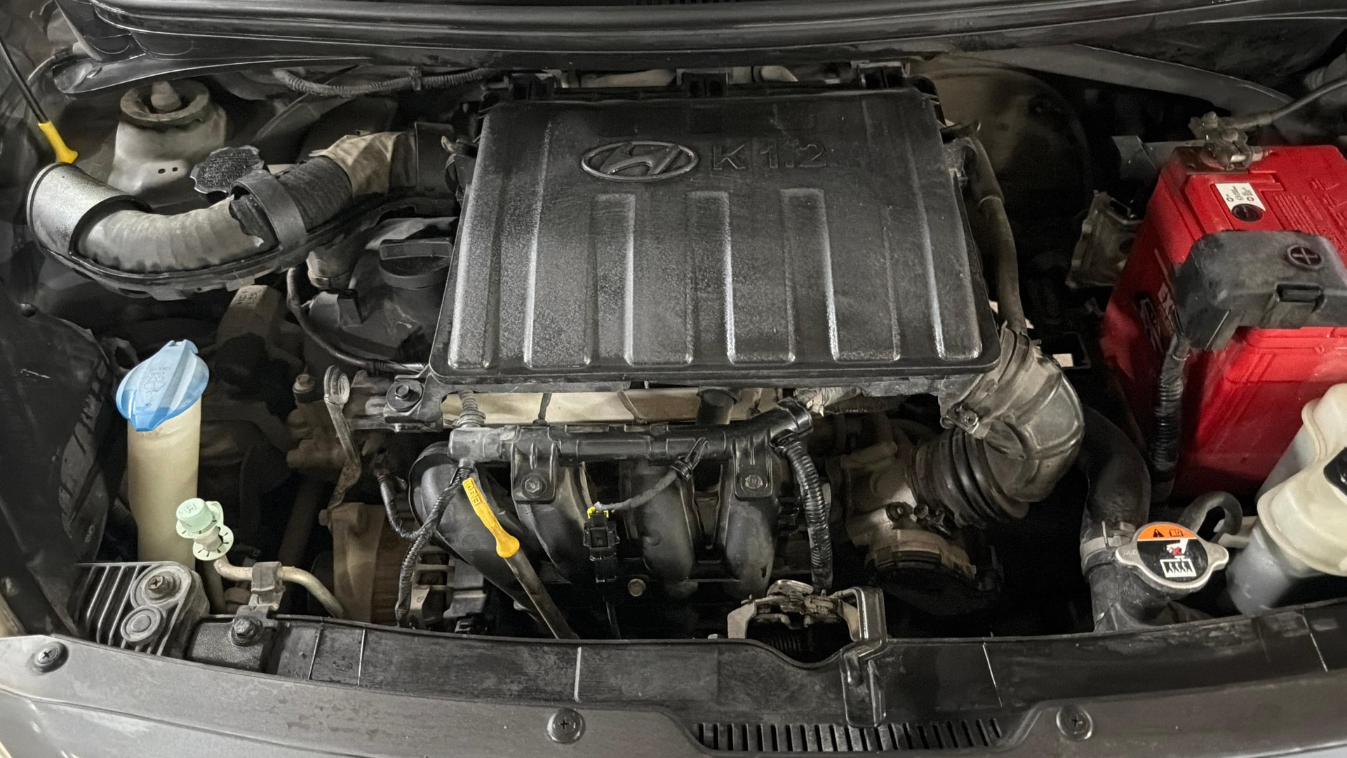 View 2015 Hyundai Grand i10 Sportz 1.2 Kappa Image 3 Used 2015 Hyundai Grand i10 Sportz 1.2 Kappa Image 3