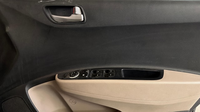 View Hyundai Grand i10 Image 32 Used Hyundai Grand i10 Image 32