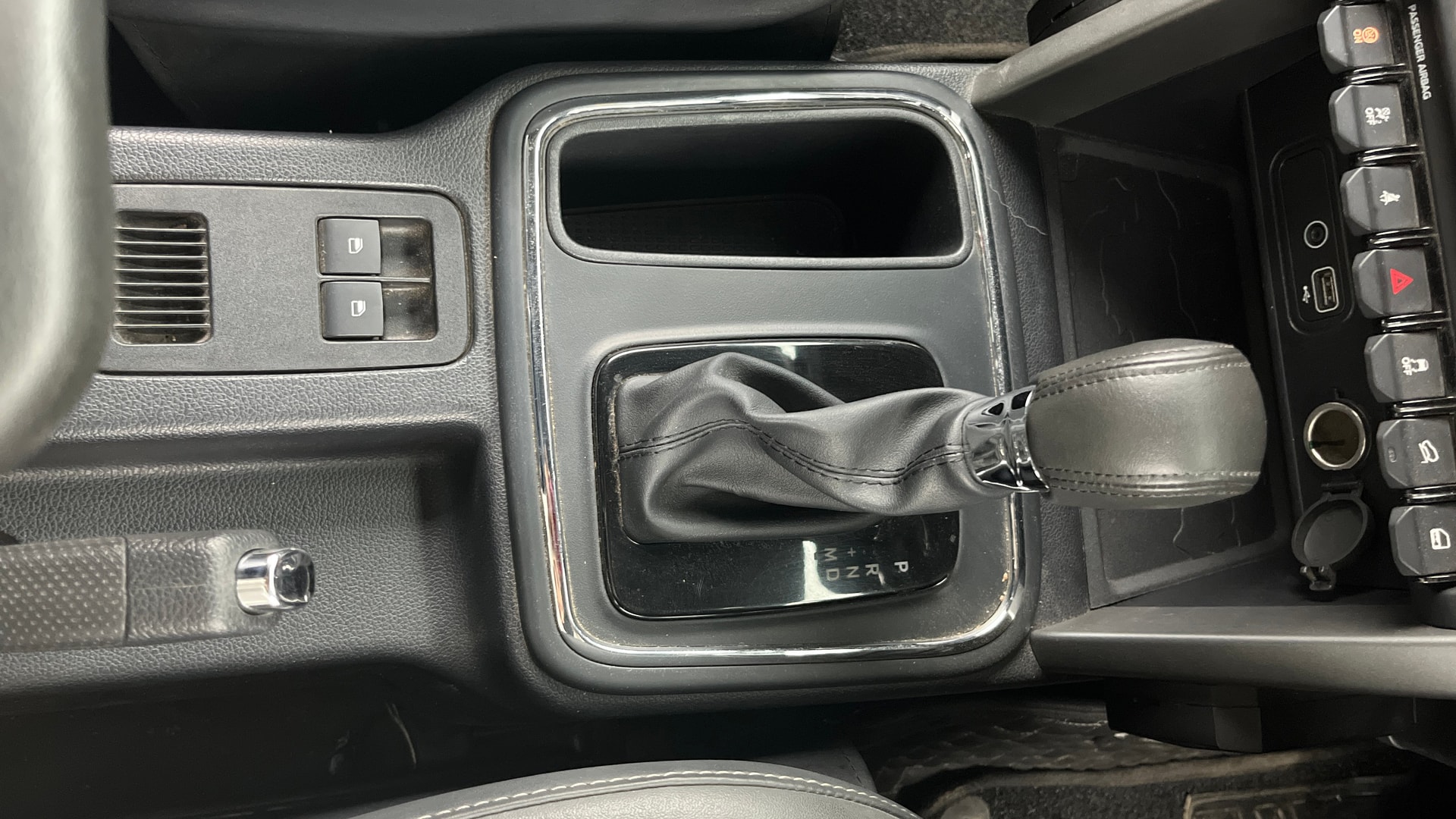 View 2024 Mahindra Thar AX Standard Manual Soft Top 6 Seater Image 39 Used 2024 Mahindra Thar AX Standard Manual Soft Top 6 Seater Image 39