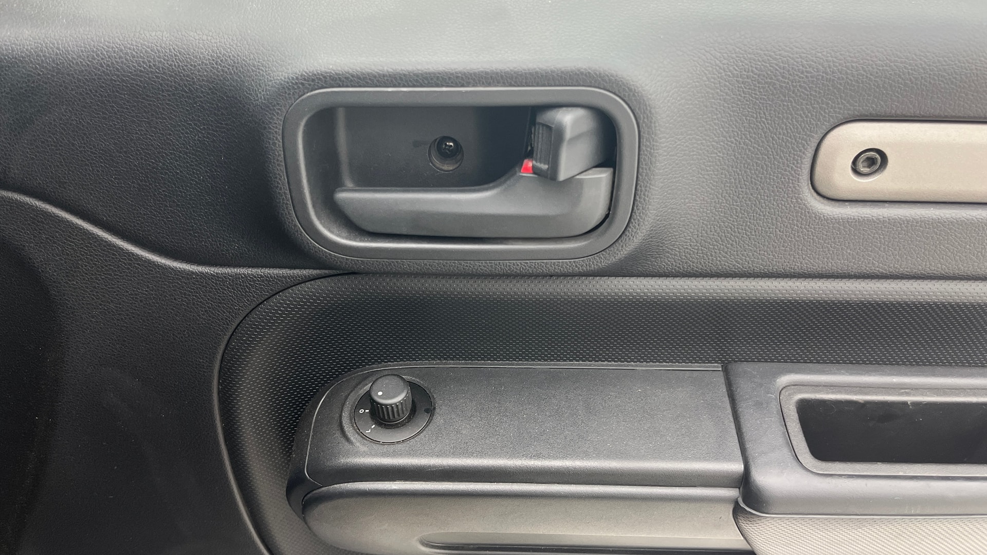 View 2024 Mahindra Thar AX Standard Manual Soft Top 6 Seater Image 34 Used 2024 Mahindra Thar AX Standard Manual Soft Top 6 Seater Image 34