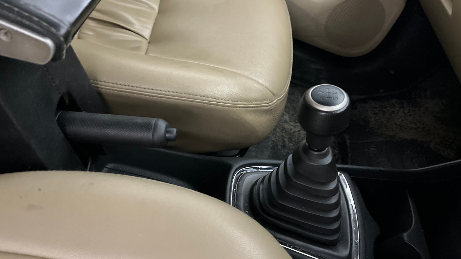View 2019 Honda Amaze E MT Petrol BS IV Image 38 Used 2019 Honda Amaze E MT Petrol BS IV Image 38